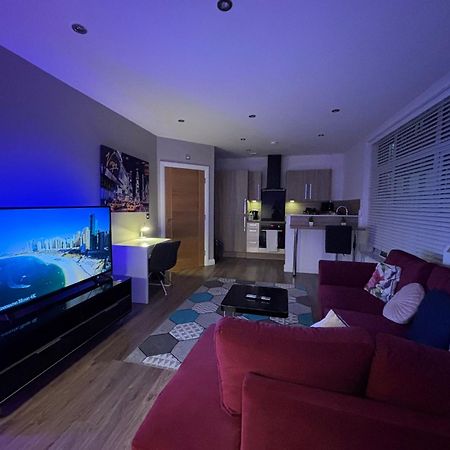 24-7 Secured City Centre Apartments With Free Underground Parking And Wifi 버밍엄 외부 사진