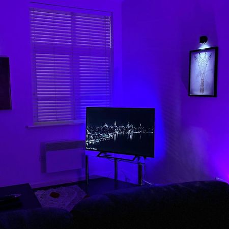 24-7 Secured City Centre Apartments With Free Underground Parking And Wifi 버밍엄 외부 사진