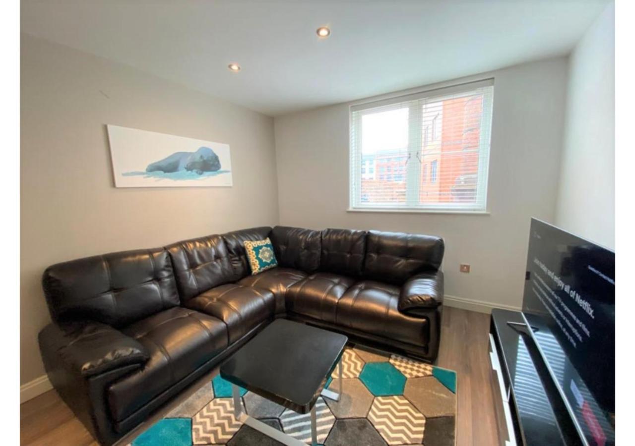 24-7 Secured City Centre Apartments With Free Underground Parking And Wifi 버밍엄 외부 사진