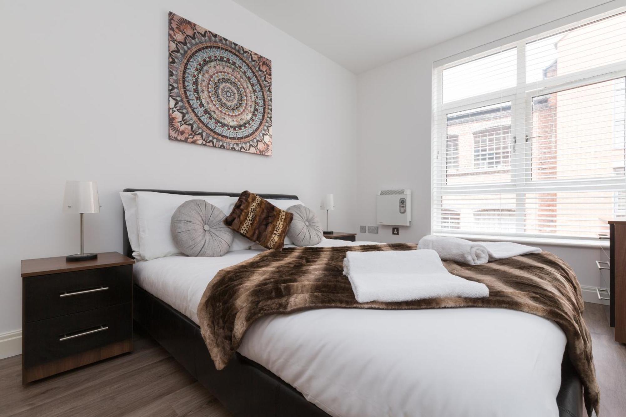 24-7 Secured City Centre Apartments With Free Underground Parking And Wifi 버밍엄 외부 사진