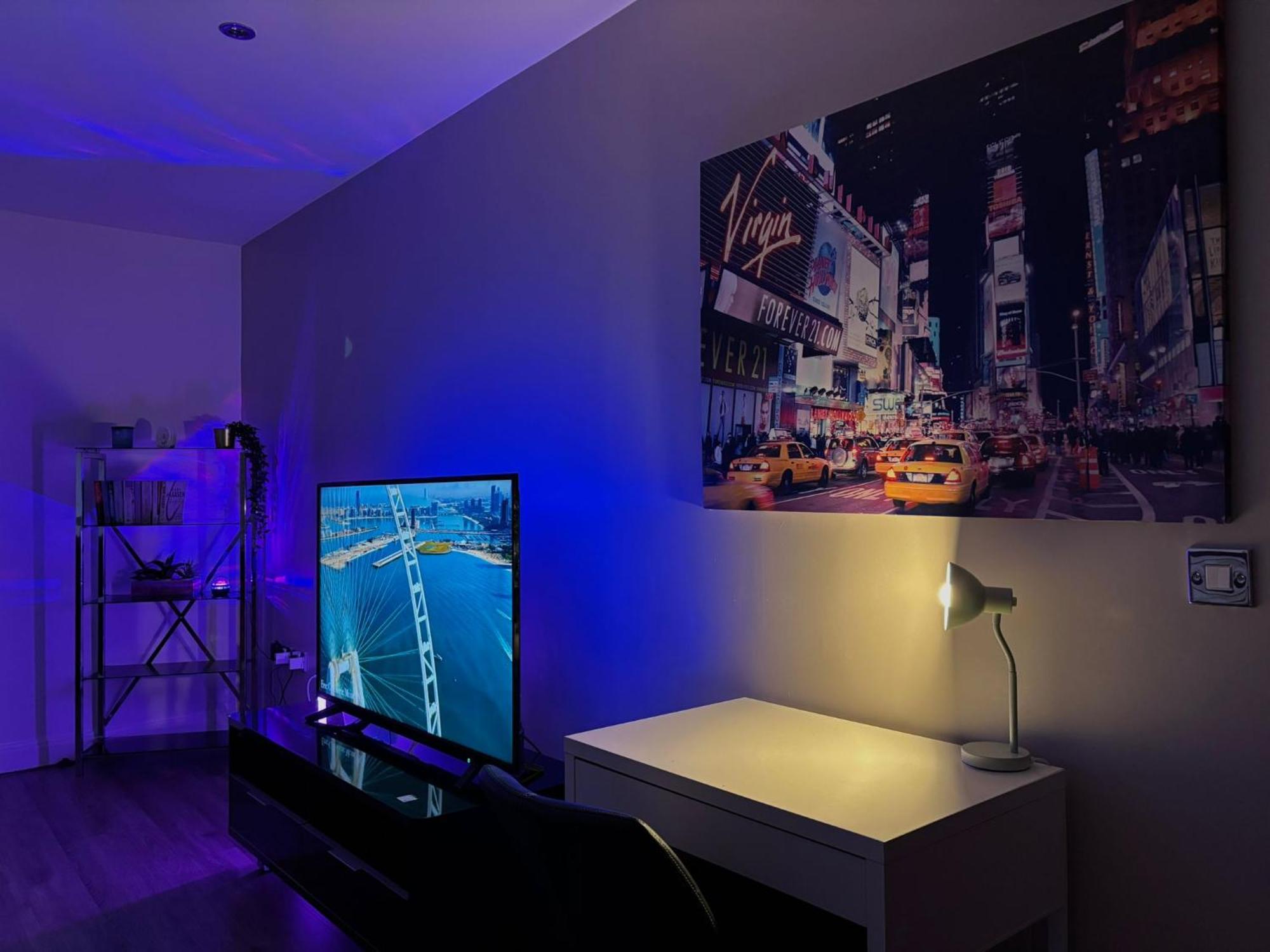 24-7 Secured City Centre Apartments With Free Underground Parking And Wifi 버밍엄 외부 사진