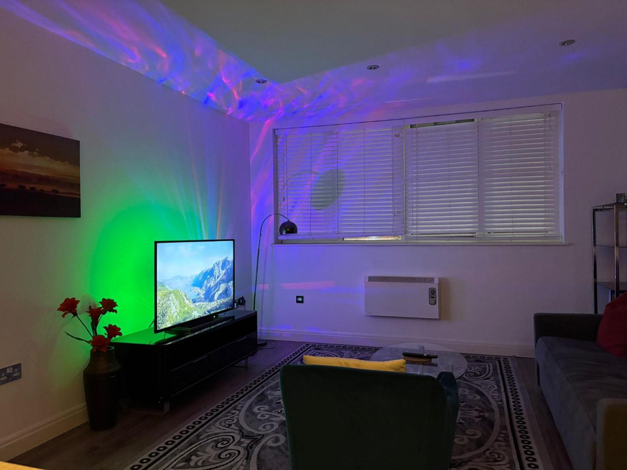 24-7 Secured City Centre Apartments With Free Underground Parking And Wifi 버밍엄 외부 사진