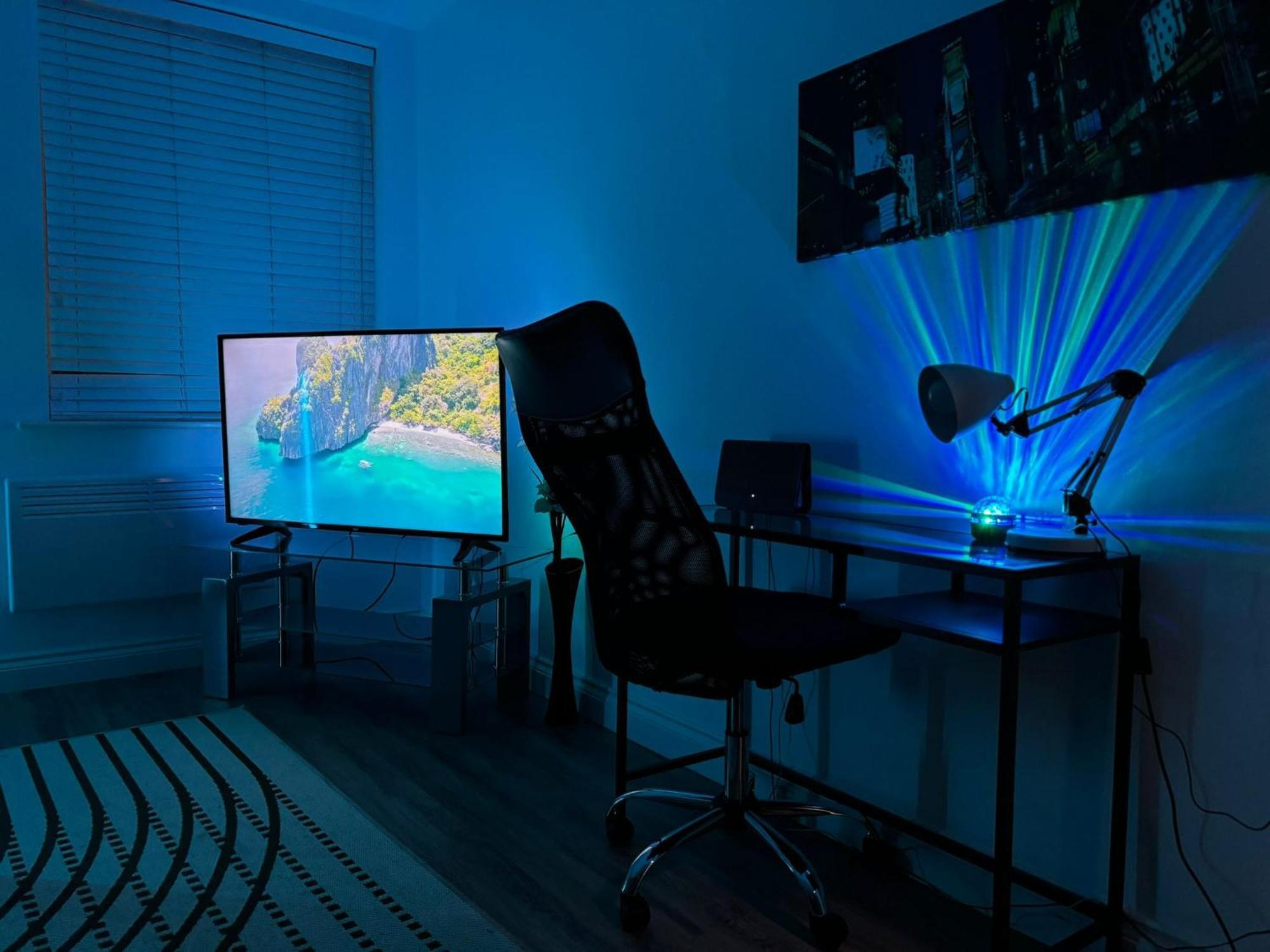 24-7 Secured City Centre Apartments With Free Underground Parking And Wifi 버밍엄 외부 사진