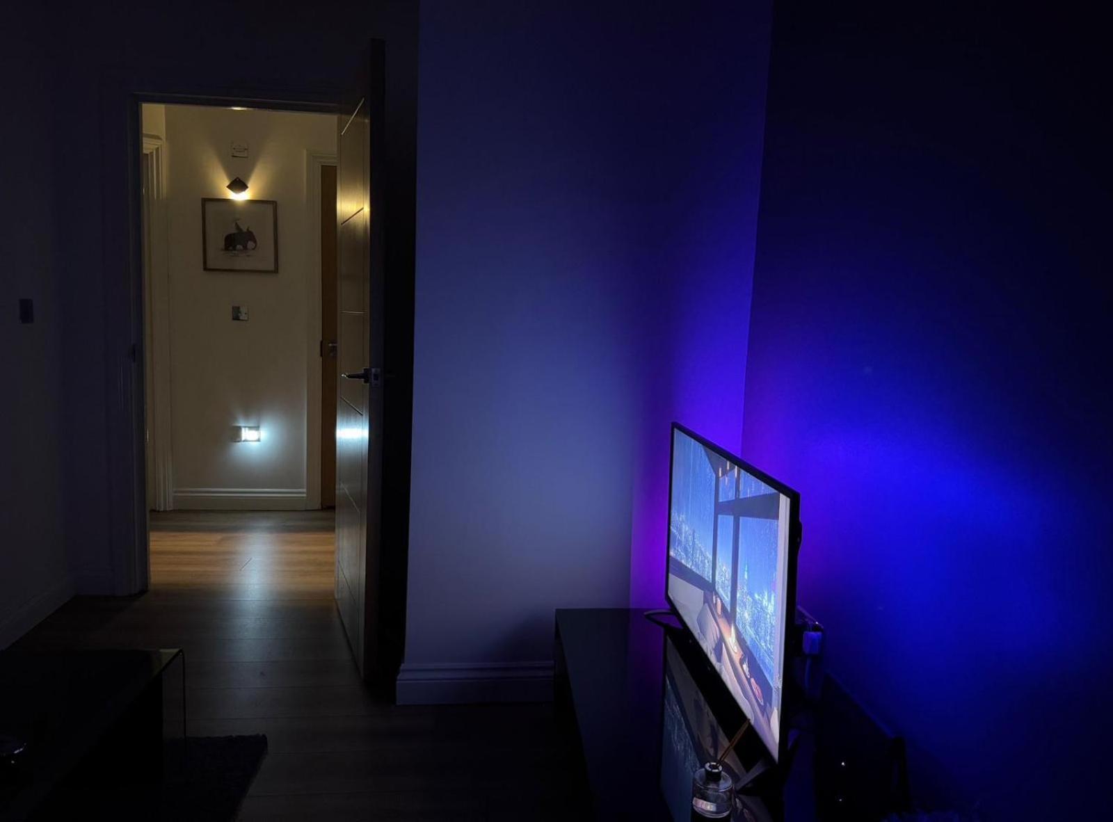 24-7 Secured City Centre Apartments With Free Underground Parking And Wifi 버밍엄 외부 사진